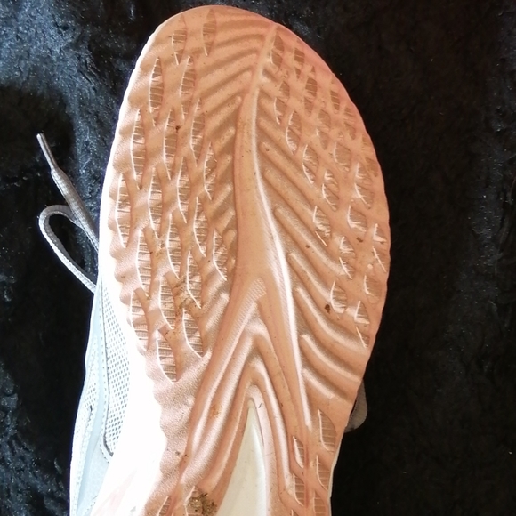 Amazing Condition Fila - Picture 3 of 4